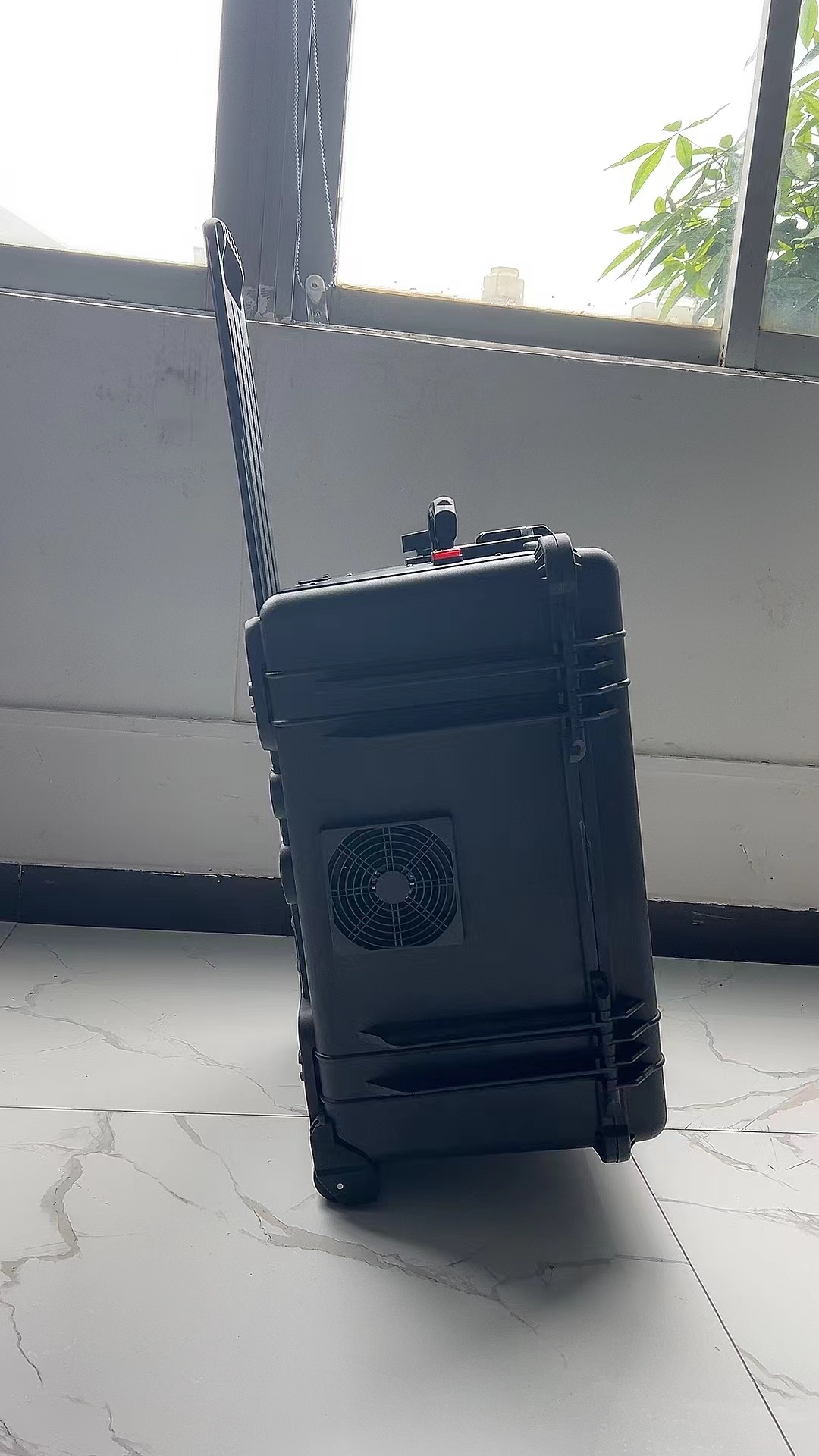 修武手拉箱型移动通信干扰器